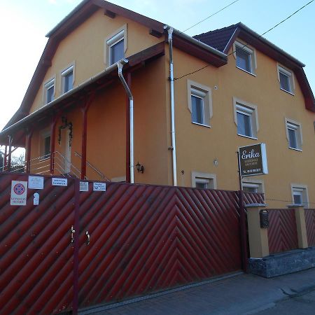 Erika Vendeghaz Hotel Eger Exterior foto