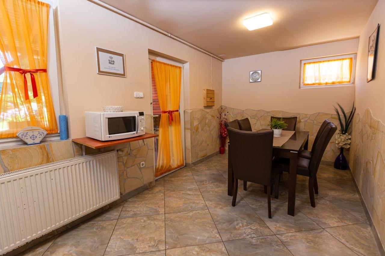 Erika Vendeghaz Hotel Eger Exterior foto