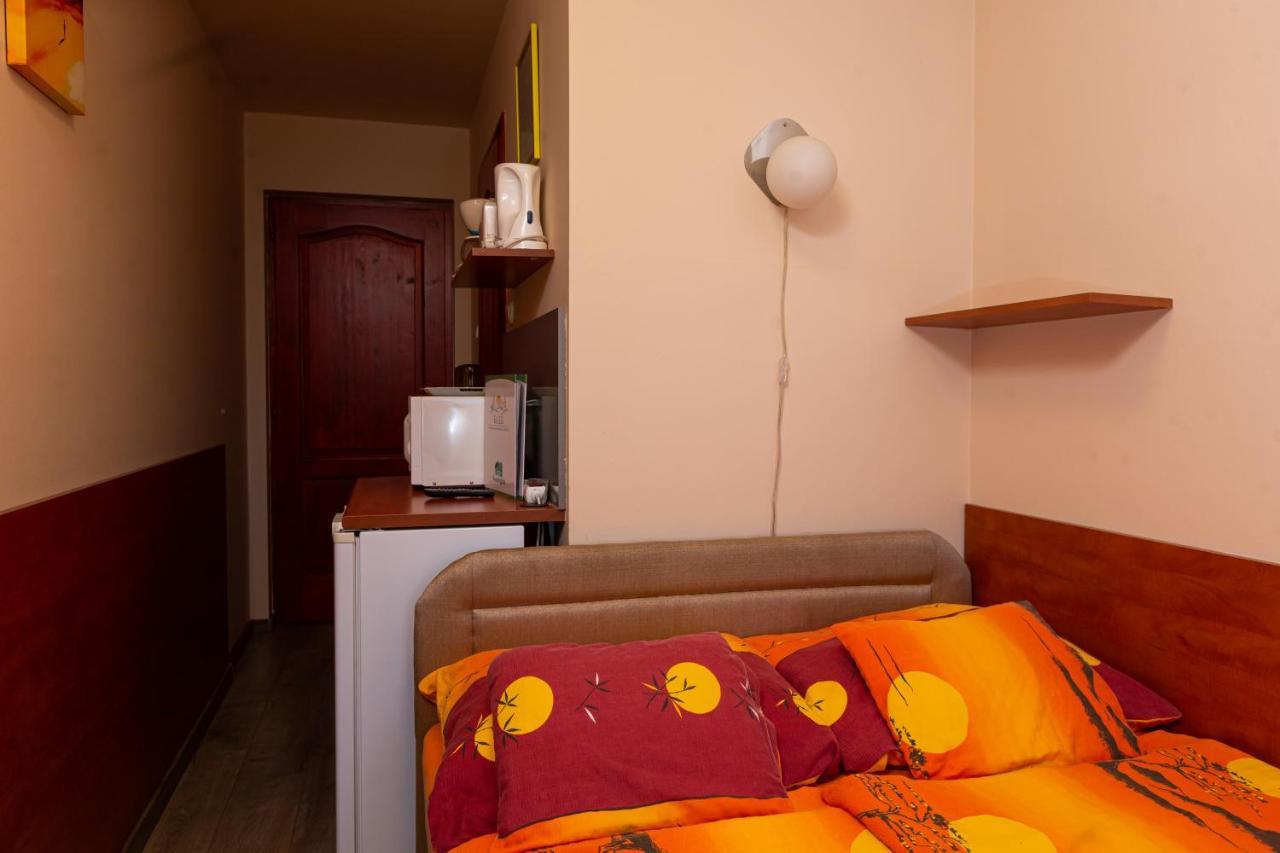 Erika Vendeghaz Hotel Eger Exterior foto