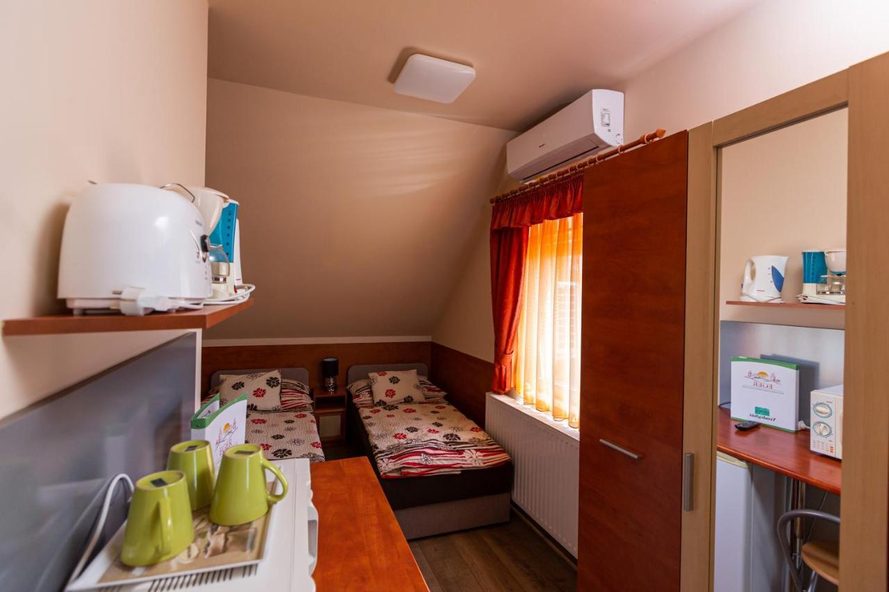 Erika Vendeghaz Hotel Eger Exterior foto