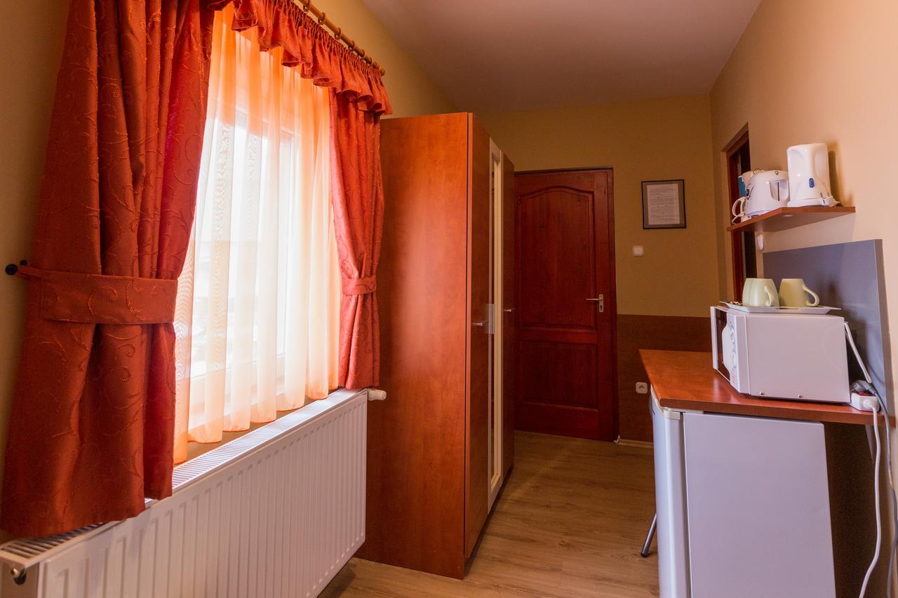 Erika Vendeghaz Hotel Eger Exterior foto