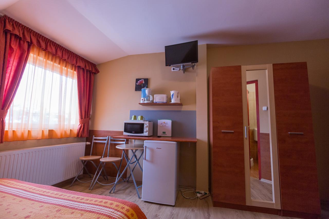 Erika Vendeghaz Hotel Eger Exterior foto