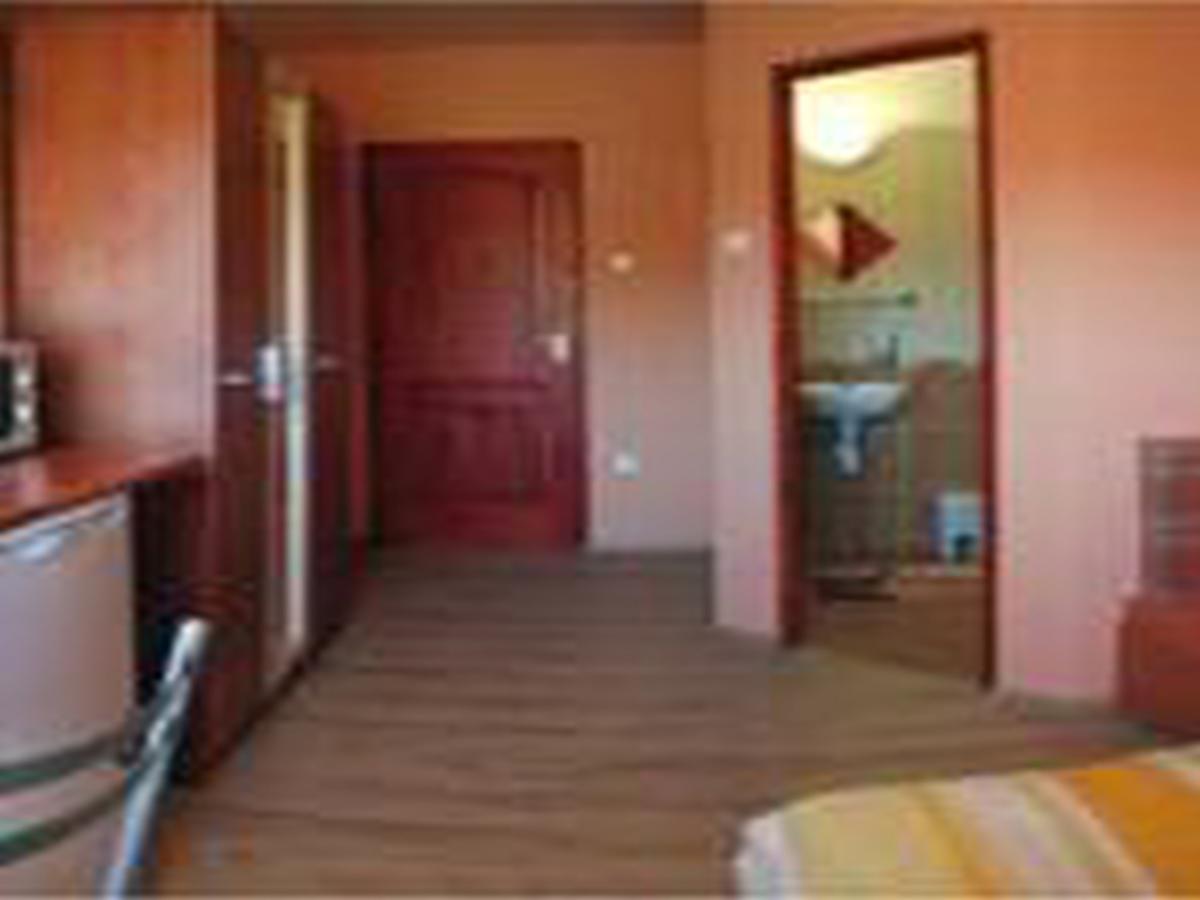 Erika Vendeghaz Hotel Eger Exterior foto