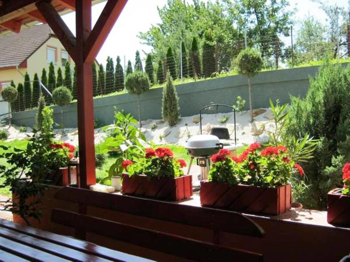 Erika Vendeghaz Hotel Eger Exterior foto
